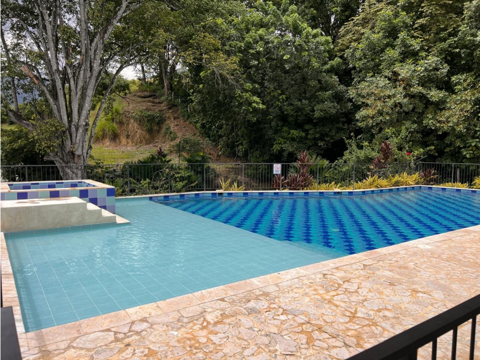 VENTA LOTE EN SOPETRAN, UNIDAD CERRADA
