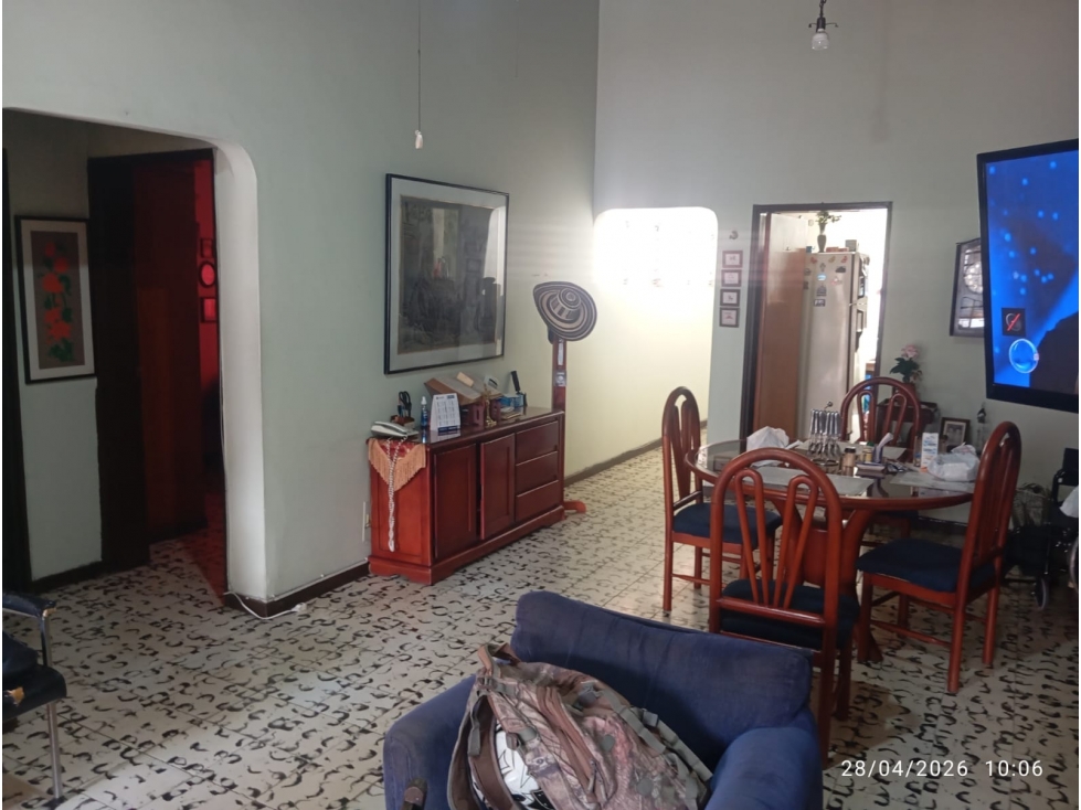 CASA EN VENTA ENVIGADO A SOLO 2 CUADRAS DEL CENTRO COMERCIAL VIVA