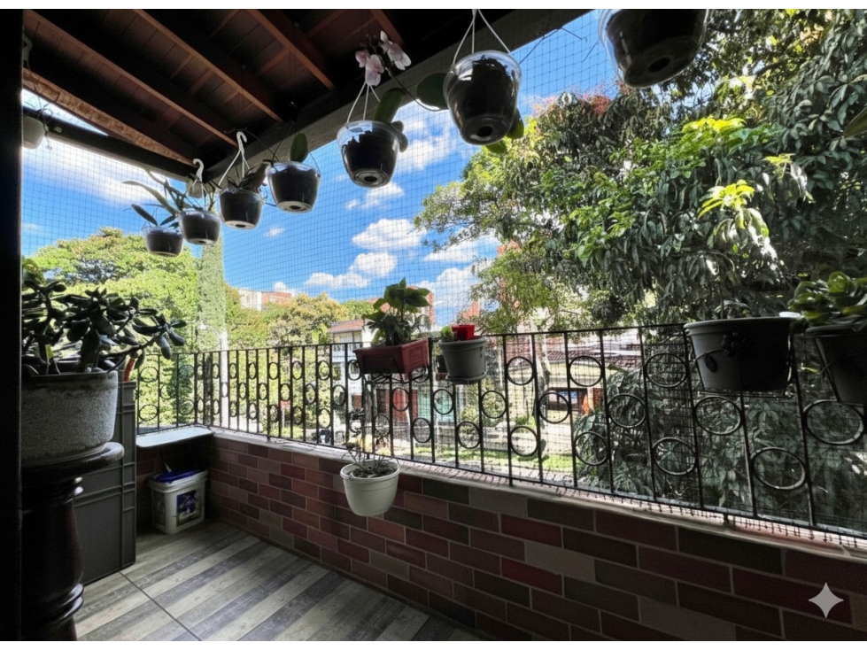 Vendo Casa en Medellín, sector Calasanz, zona totalmente plana. — foto 3
