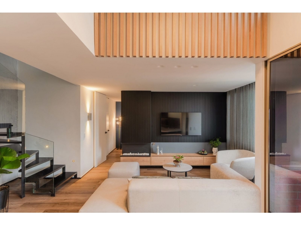 Espectacular Penthouse en El Poblado Amoblado 130 Mts. — foto 2