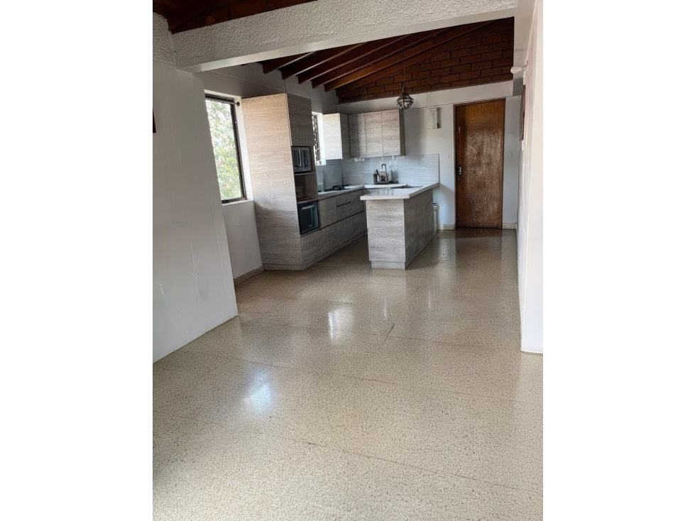 APARTAMENTO DUPLEX DE 103m2 EN VENTA EN ENVIGADO - BARRIO OBRERO