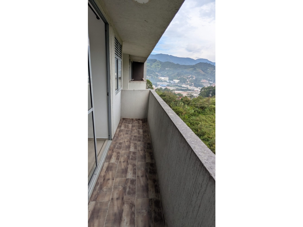 APARTAMENTO EN VENTA EN LA ESTRELLA URBANIZACIÓN FLORES DEL CAMPO — foto 2