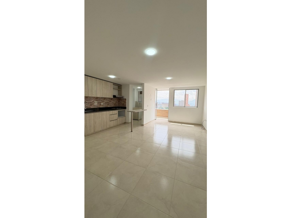 Venta de Apartamento 81m2 con parqueadero en Urbanización, Sabaneta