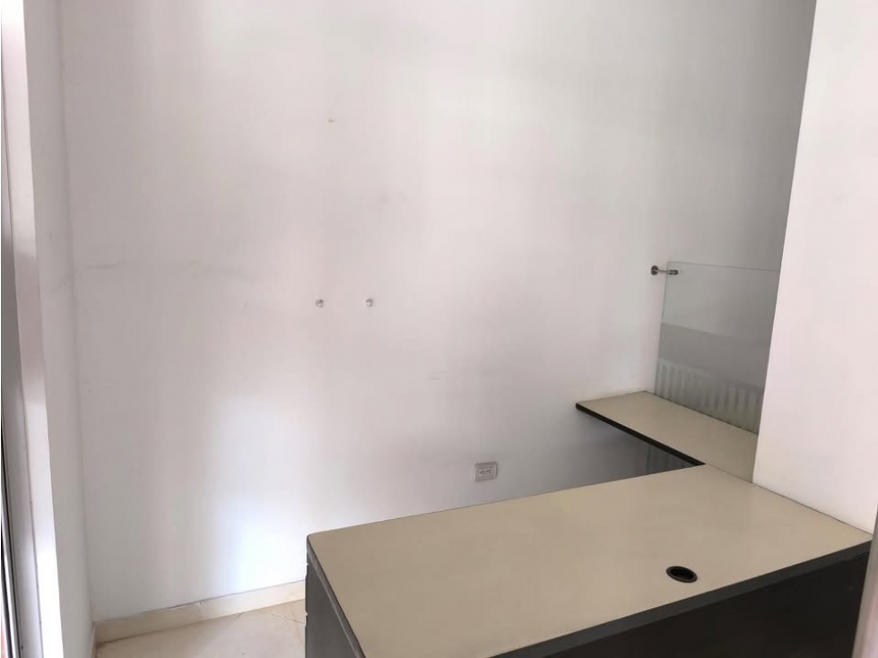 VENTA OFICINA EN SABANETA, CERCA A MAYORCA - 3