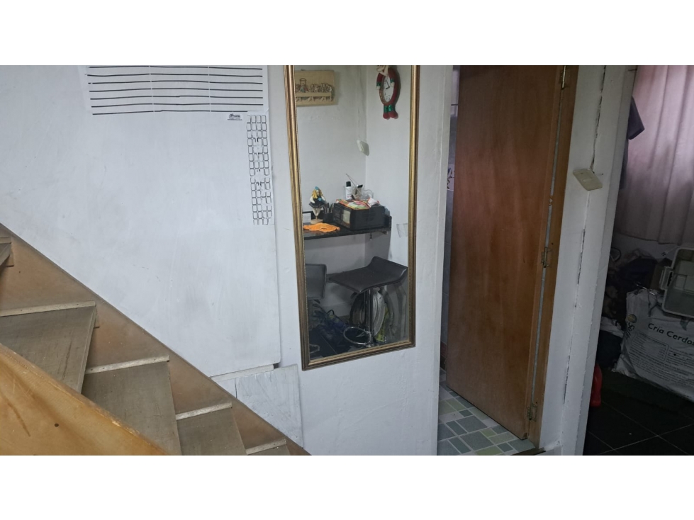 VENTA DE CASA DE DOS PISOS CON AIRE EN CALDAS — foto 4