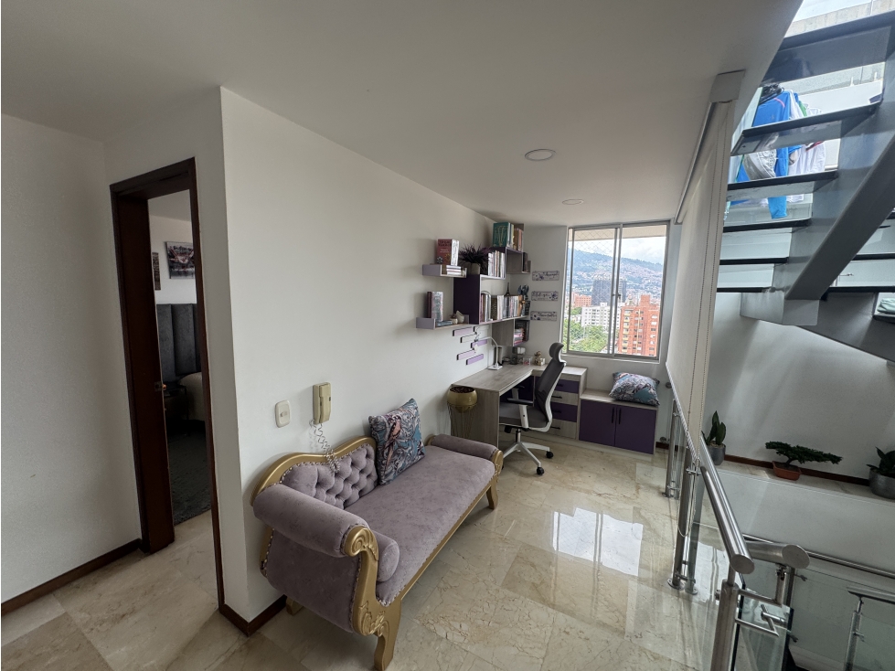 Laureles Apartamento dupléx en venta 246 m2 + 100 m2 terraza — foto 2