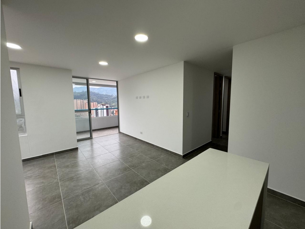 Venta de apartamento en Sabaneta, Para estrenar Las lomitas FARUM — foto 2