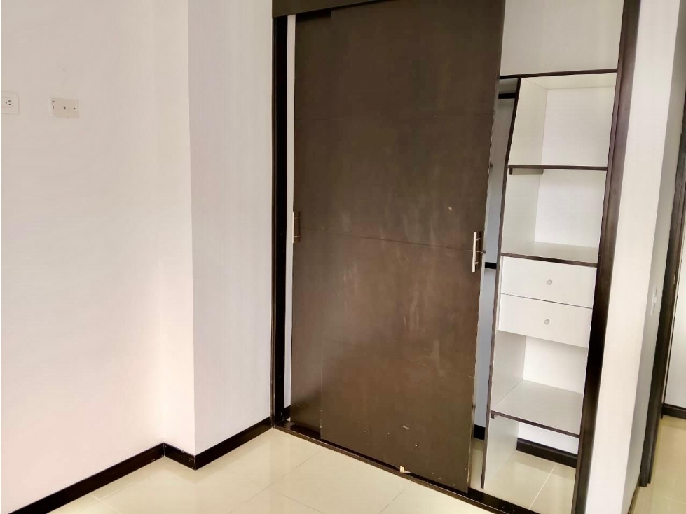 A la venta apartamento grande, sector lomitas, sabaneta. — foto 4