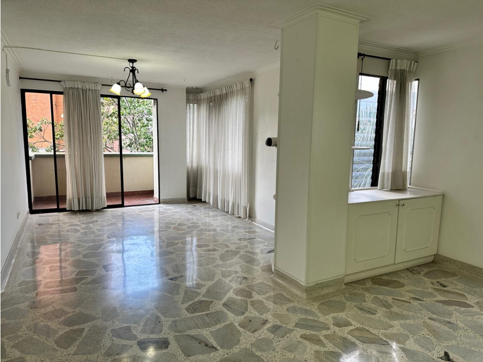 Venta apartamento Laureles - 4