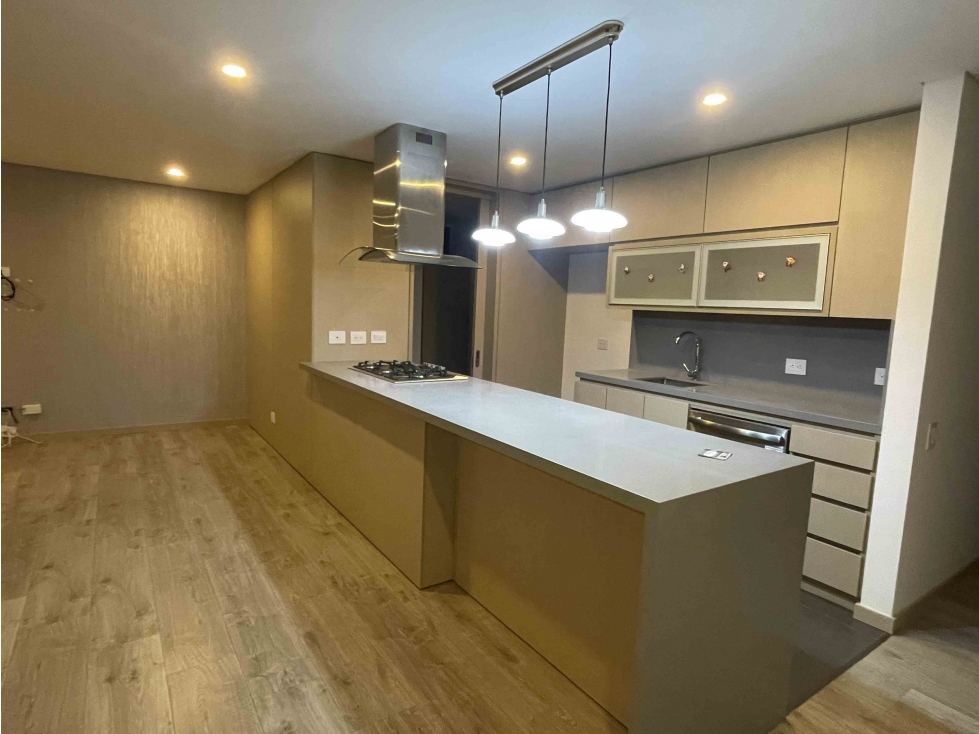 VENTA APARTAMENTO MODERNO - POBLADO SECTOR INTERCONTINENTAL / A.M - 3