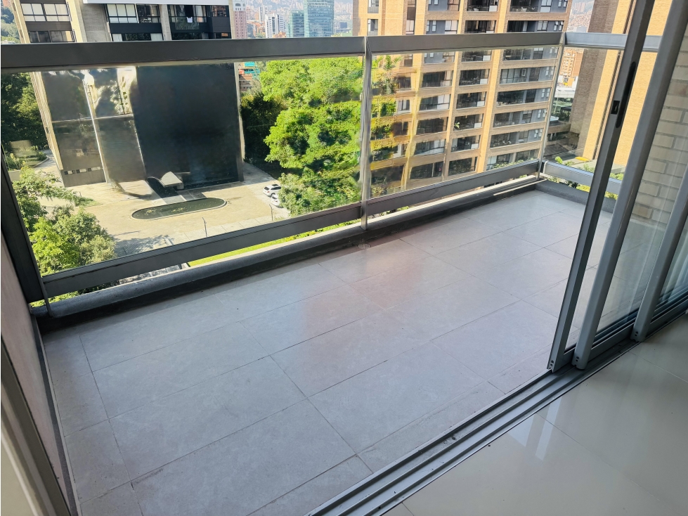 VENTA DE APARTAMENTO EN EL POBLADO SECTOR CASTROPOL — foto 2