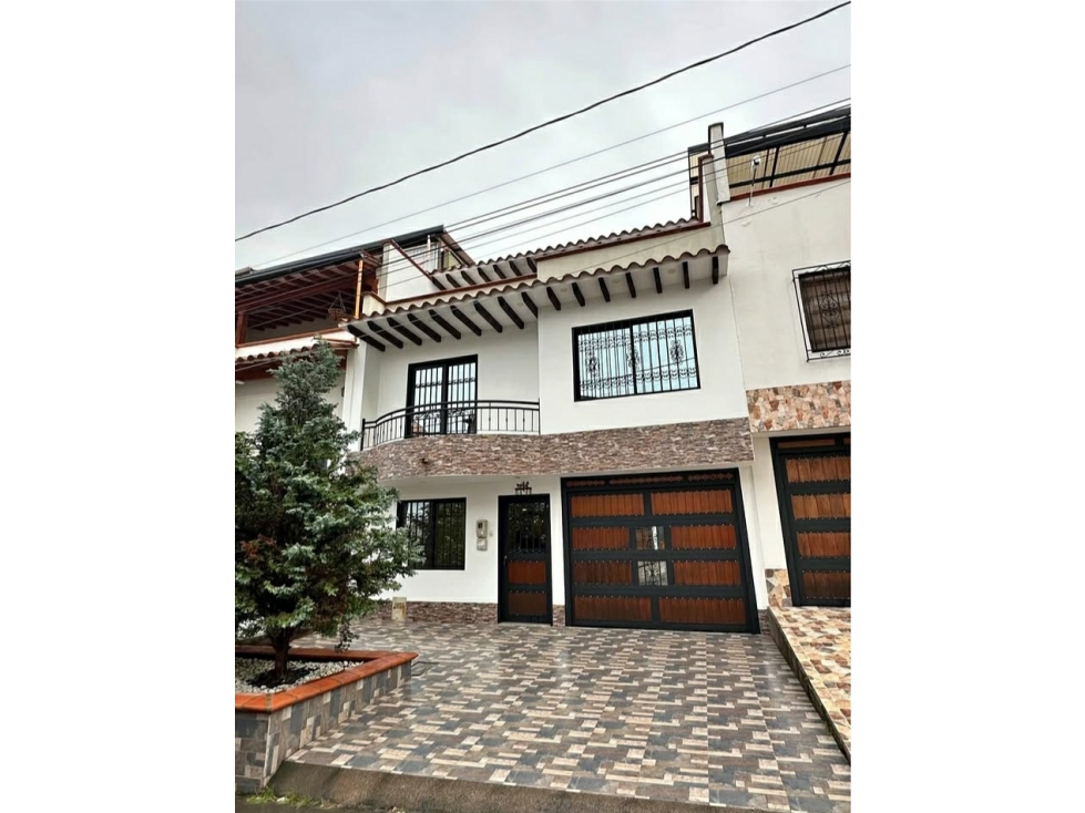CASA DE 3 NIVELES EN VENTA EN RIONEGRO