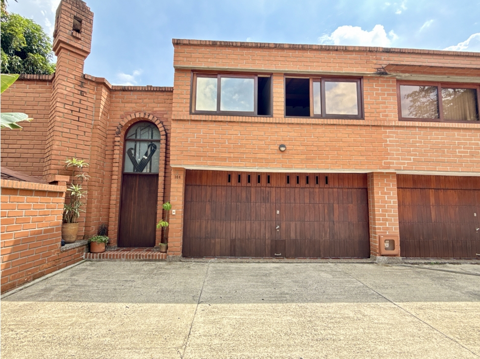 CASA EN VENTA EN EL POBLADO LOS PARRA PRIVACIDAD Y POTENCIAL — foto 2