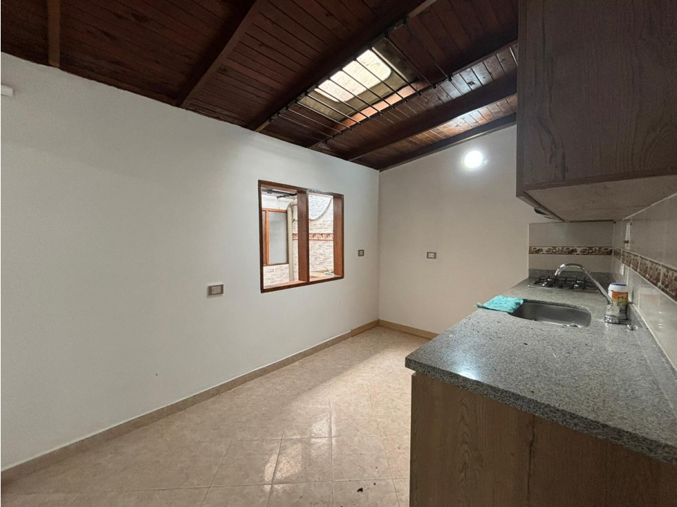 CASA EN VENTA PRIMER PISO EN SABANETA — foto 2