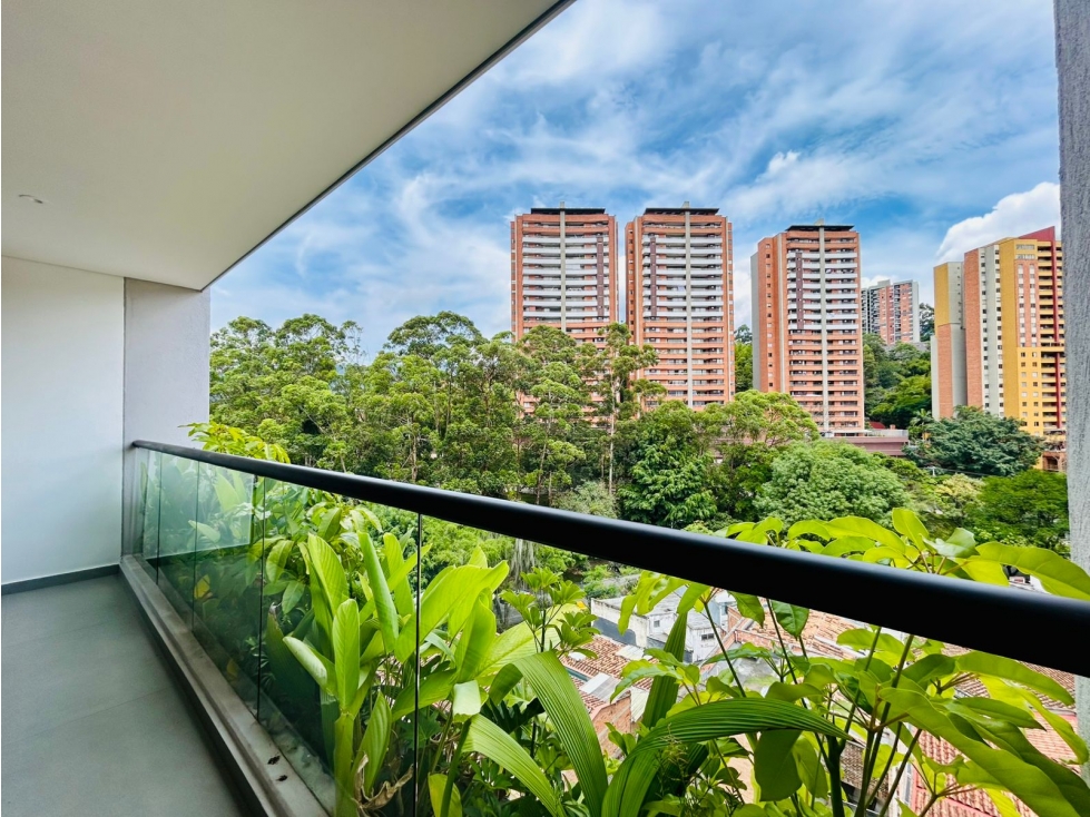 VENTA DE APARTAMENTO CON TERRAZA EN LAURELES LA CASTELLANA