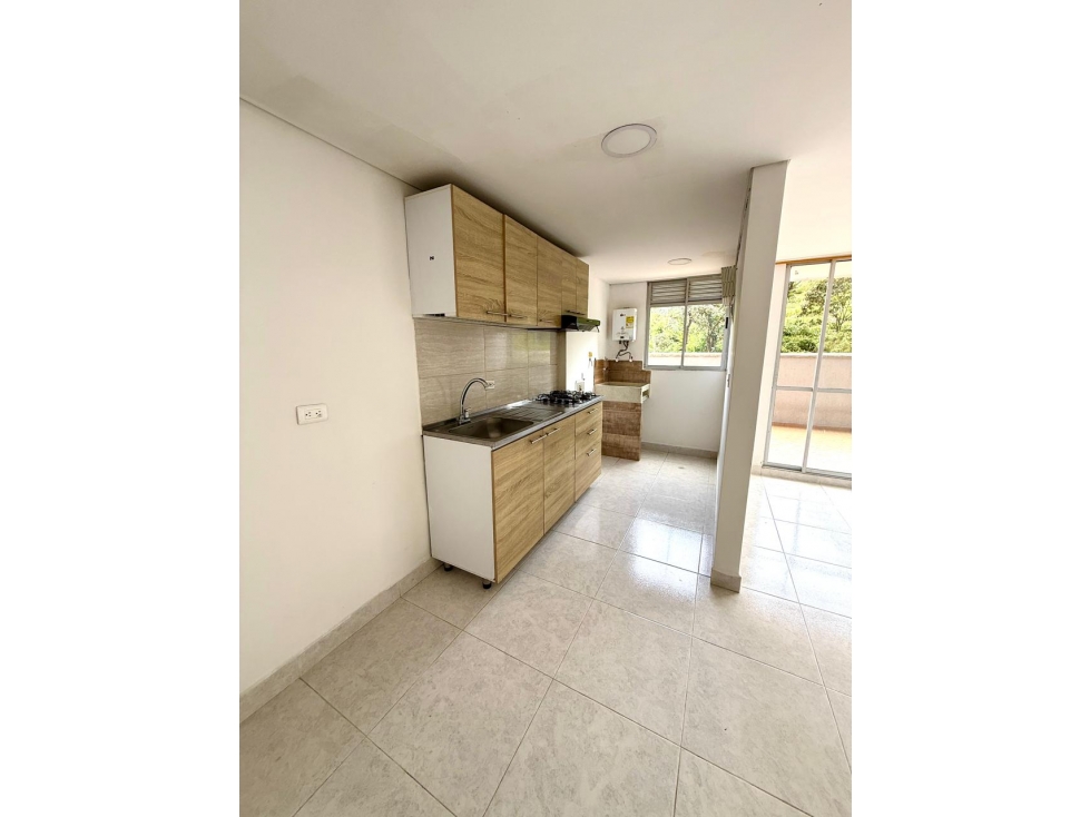 APARTAMENTO CON TERRAZA EN BOSQUES DE SAUCES LA ESTRELLA — foto 3