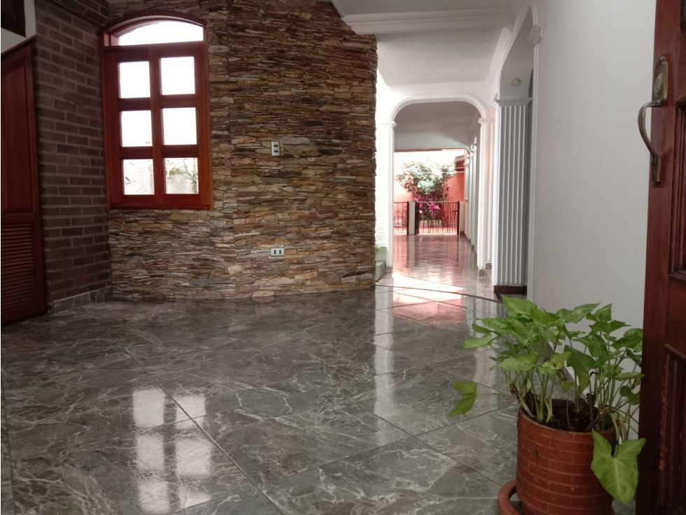 Casa venta Velódromo Unifamiliar 4 alcobas 5 baños garaje — foto 2