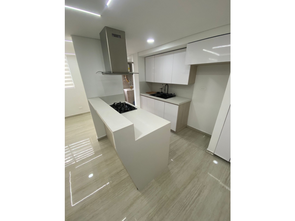 ESPECTACULAR APARTAMENTO MODERNO EN VENTA - CALAZANZ — foto 5