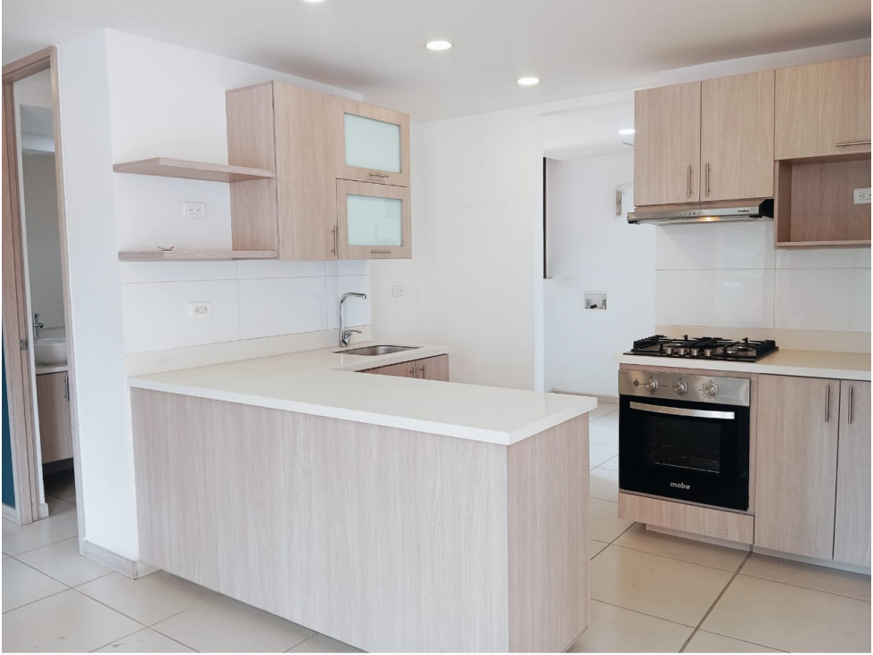 VENDO HERMOSO APARTAMENTO EN SABANETA, SECTOR SAN JOSE — foto 3