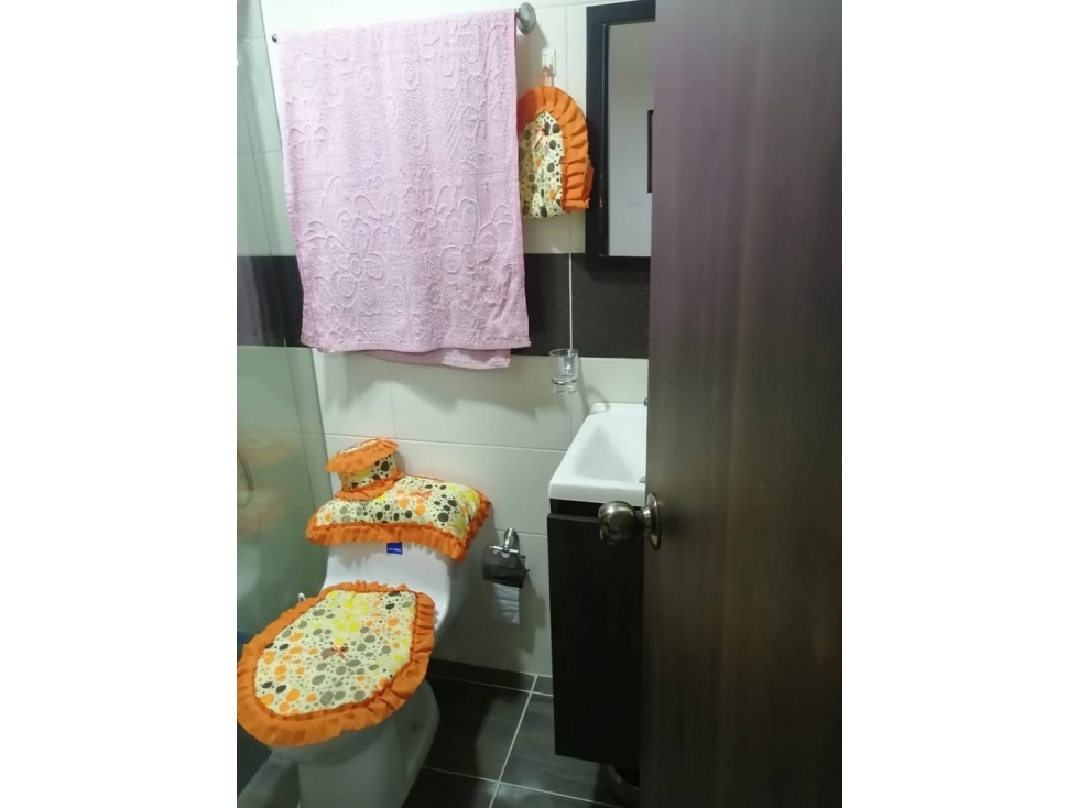 VENDO CASA PRIMER PISO EN BOYACÁ LAS BRISAS-MEDELLIN-CALLE AMPLIA — foto 6