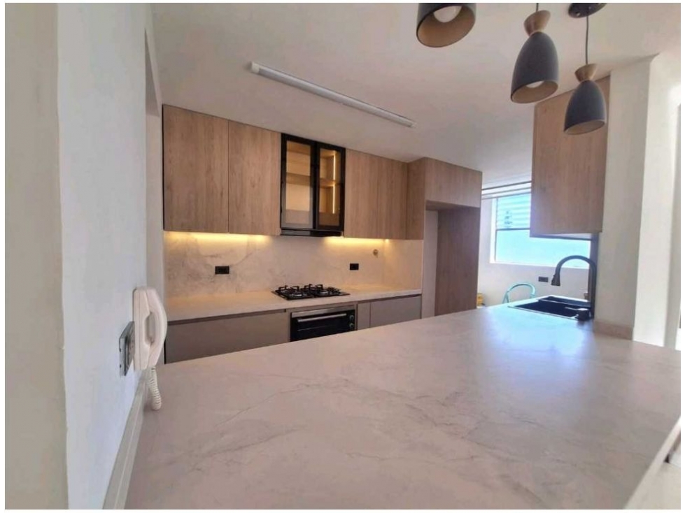 APARTAMENTO EN VENTA EL POBLADO, LA VISITACIÓN — foto 2
