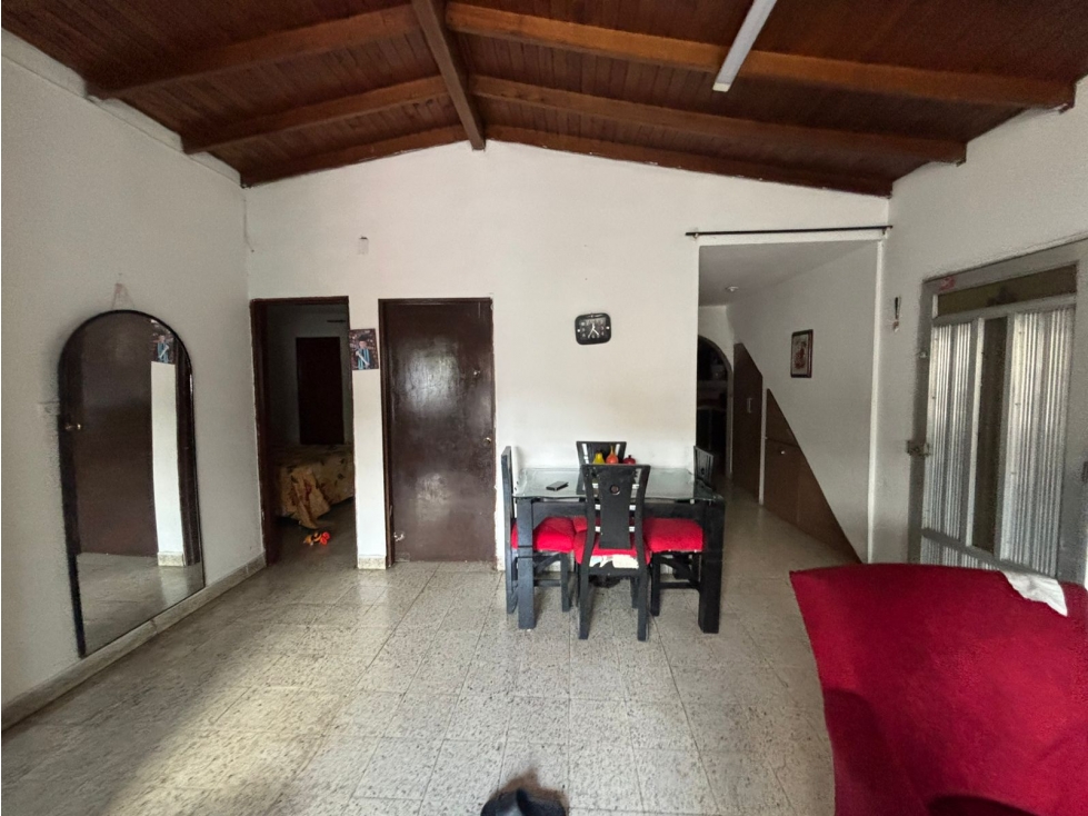 Venta de Casa de 3 niveles independientes en San Agustin, La Estrella