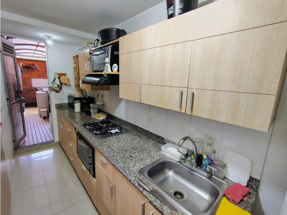 Apartamento en Sabaneta sector Carmelo excelente oportunidad — foto 2