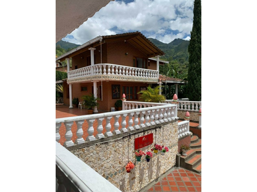 FINCA CON PESEBRERA EN LOTE DE 2.400m2 EN VENTA EN COPACABANA — foto 3