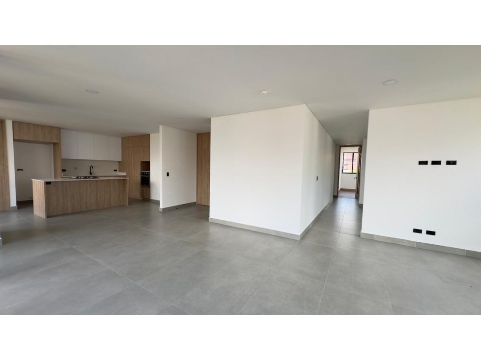 VENTA DE APARTAMENTO EN EL POBLADO SECTOR CASTROPOL — foto 2