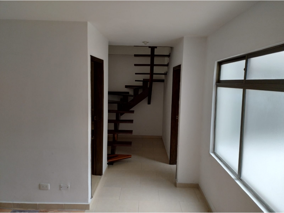 VENTA DE APARTAMENTO DÚPLEX INTERNO EN SABANETA SECTOR CERCA AL PARQUE
