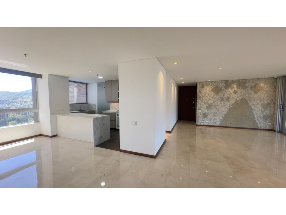 VENTA DE APARTAMENTO EN EL POBLADO SECTOR EL TESORO — foto 2