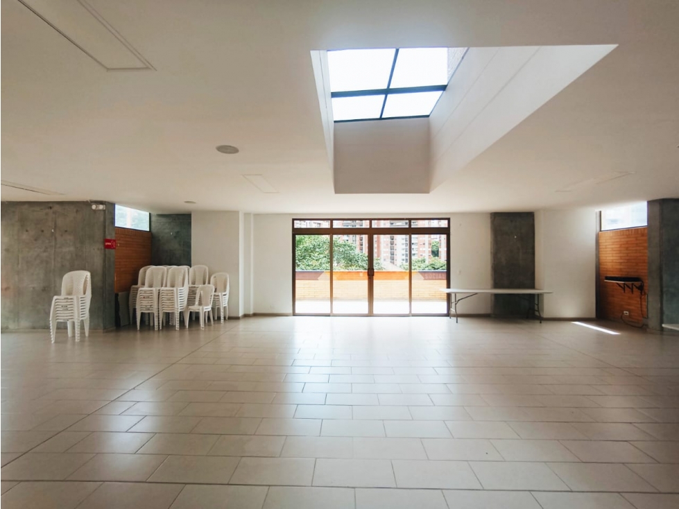 EN VENTA MODERNO APARTAMENTO, SAN JOSE PARTE PLANA