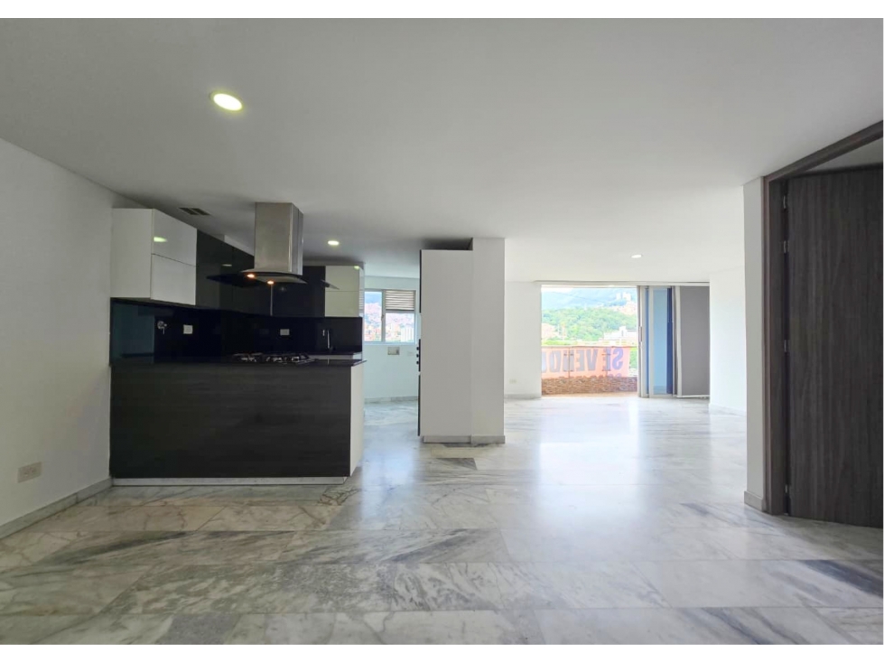 Apartamento de Lujo en Venta en Laureles Conquistadores — foto 2
