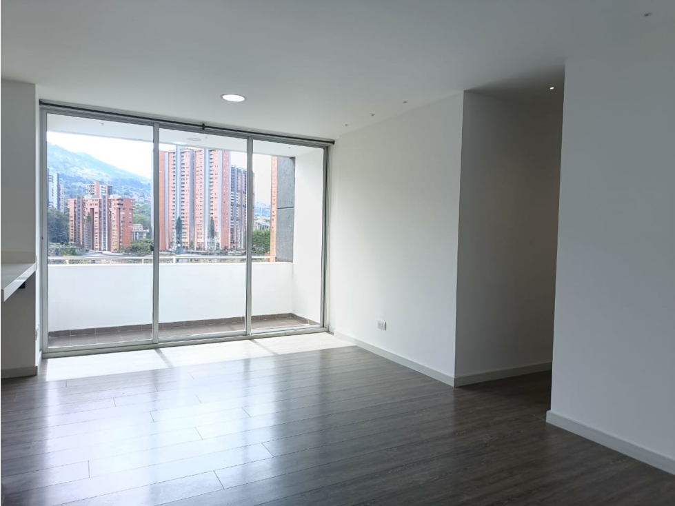 Venta de apartamento en Suramerica 86 mts, Itagui — foto 2