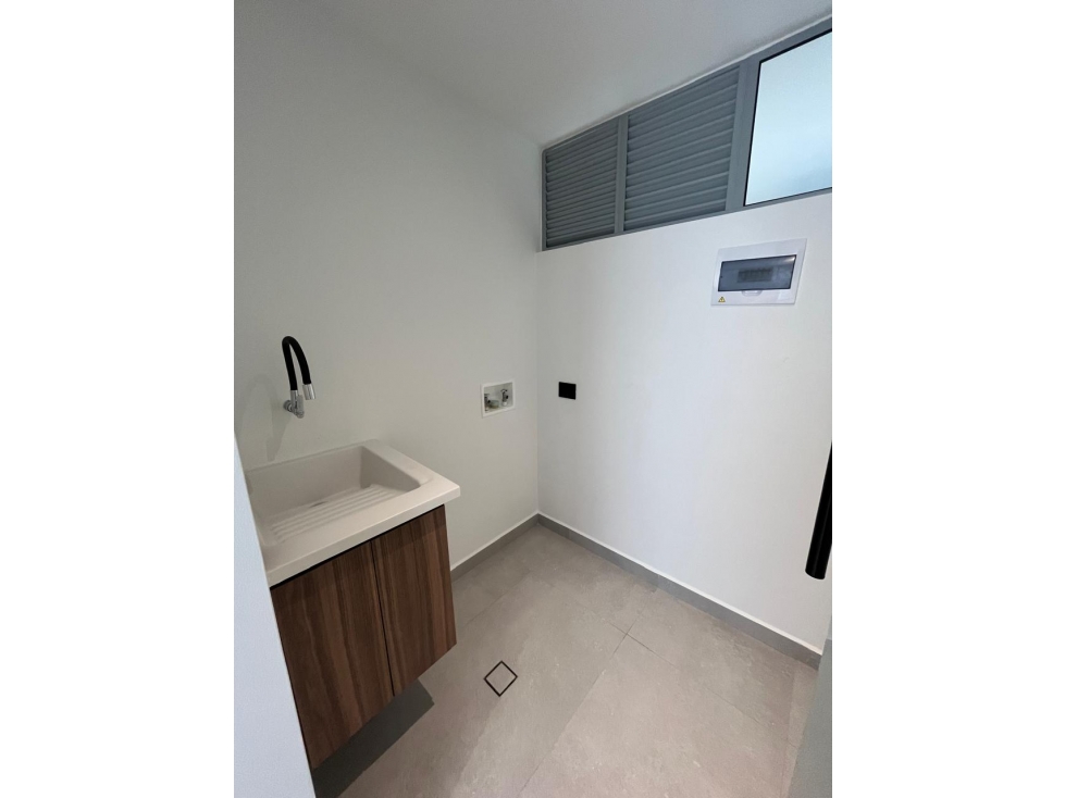 VENTA DE APARTAMENTO EN CIUDAD DEL RÍO, MEDELLÍN — foto 2
