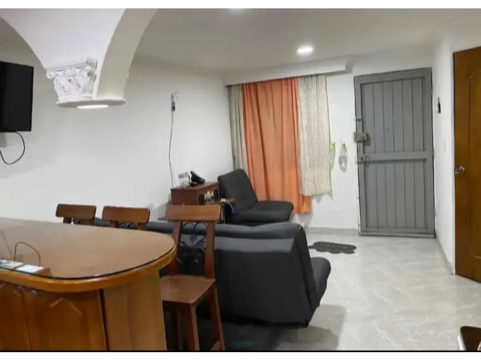 VENTA CASA UNIFAMILIAR TRES PISOS CALDAS SECTOR CERCA AL HOSPITAL