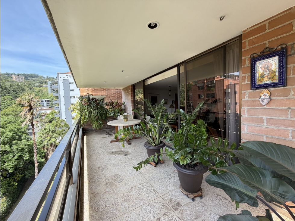 VENTA DE APARTAMENTO EN LAS LOMAS, EL POBLADO | UBICACION ESTRATEGICA — foto 2