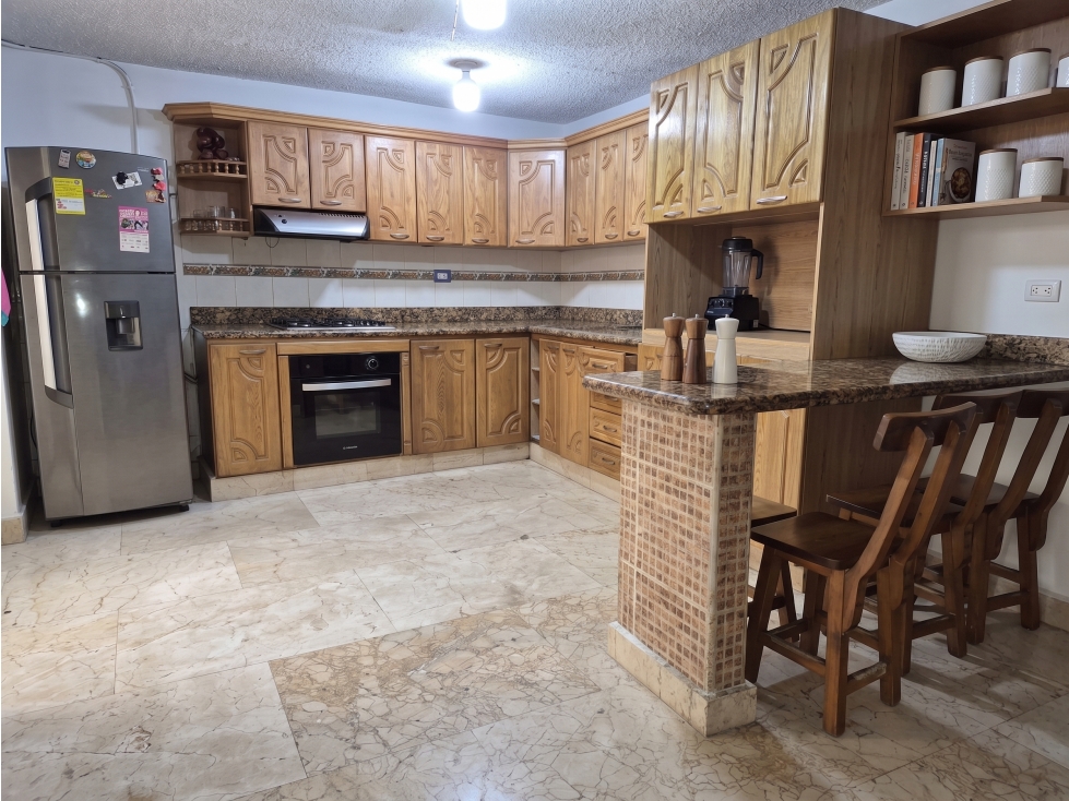 VENDO CASA 1ER PISO CON GARAJE EN CASTILLA PARTE MEDIA | 110 m²