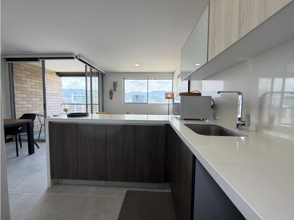 Venta Apartamento Piso 25 Vista Panorámica, Ciudad del Río, Medellín — foto 2