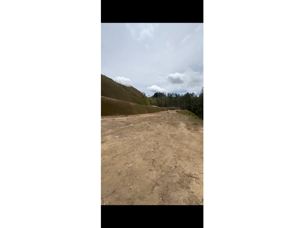 VENTA DE LOTE CON BOSQUE EN PARCELACION SECTOR PANTANILLO — foto 3