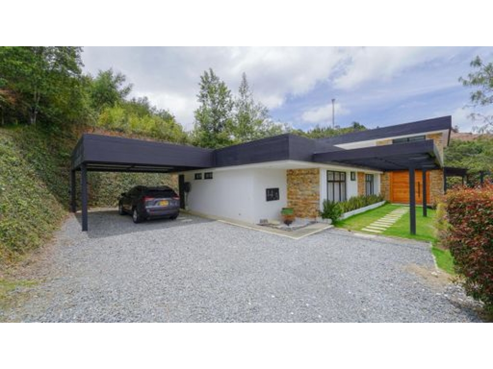 Casa en venta - Exclusiva parcelación en Loma del Escobero / IV