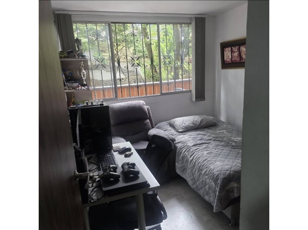 APARTAMENTO CON TERRAZA CERCA AL PARQUE DE ENVIGADO — foto 2