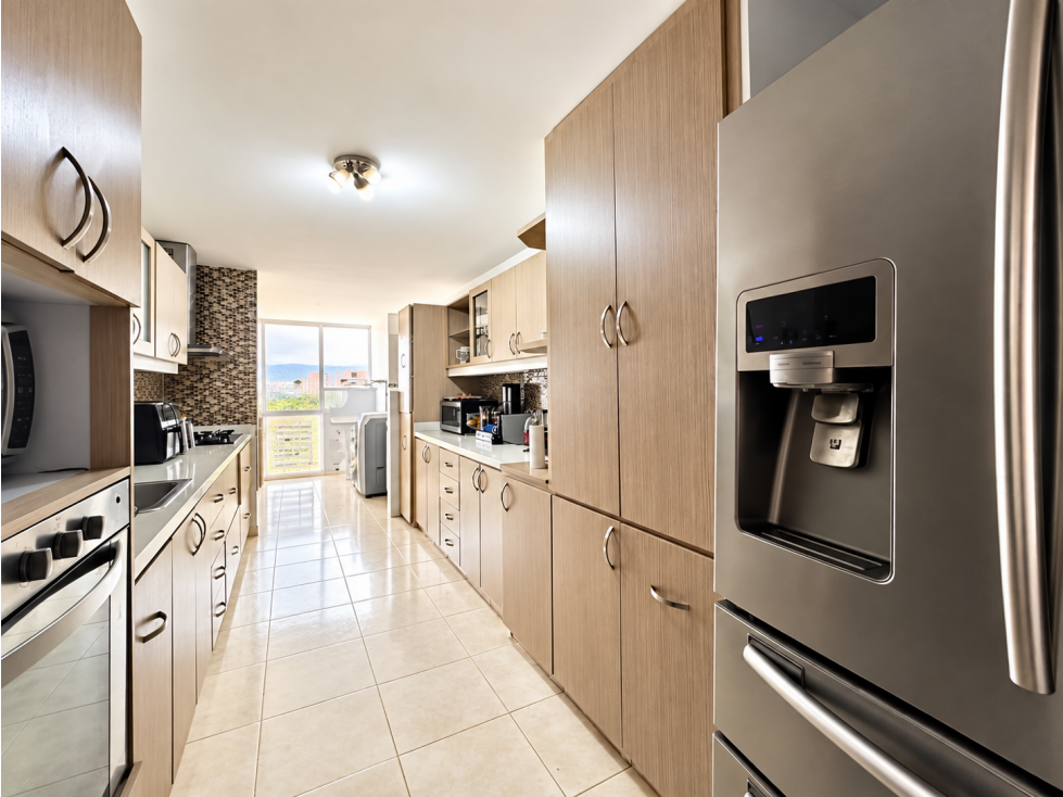 Apartamento en venta en Laureles de 141 mt2 con 2 parqueaderos — foto 5
