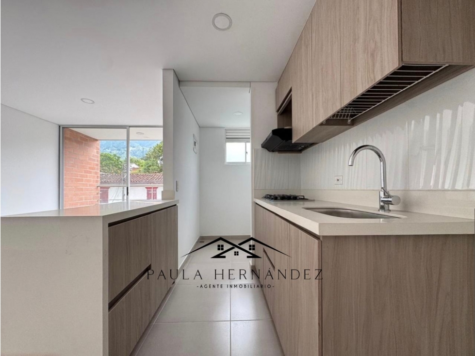 Venta de Apartamento en La Estrella, sector Toledo — foto 2