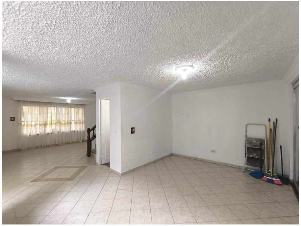 VENDO CASA LOTE EN BELÉN MALIBÚ | 205.41 m² CON EXCELENTE POTENCIAL — foto 6