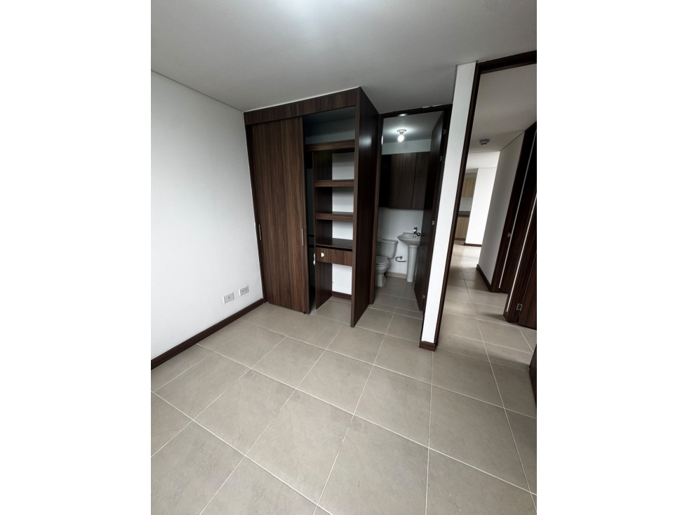 APARTAMENTO CON PARQUEADERO PRIVADO EN LA ESTRELLA — foto 4