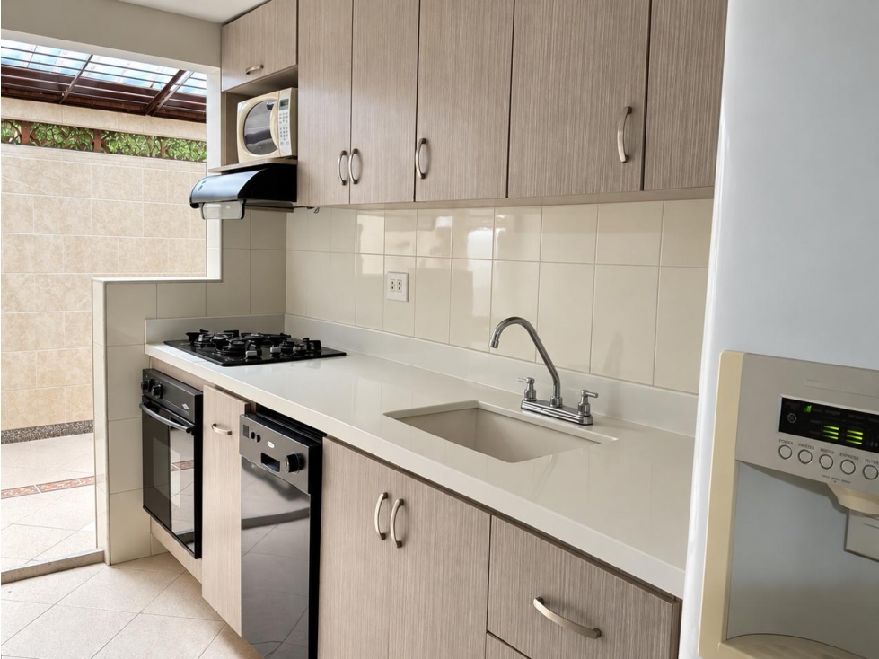 Casa en venta en Envigado, sector Alcalá — foto 2
