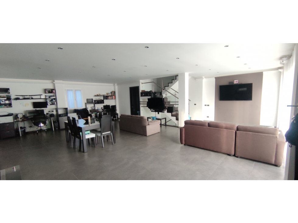 Venta de Casa Campestre en Sabaneta Las Lomitas Full Domotizada - 3