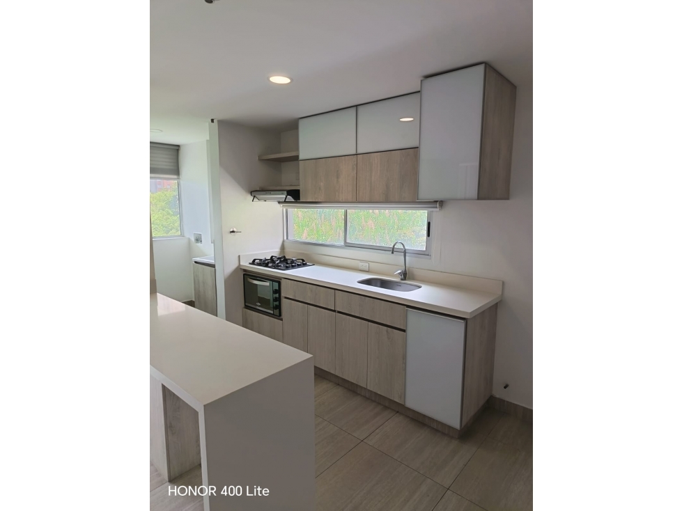 EN VENTA APARTAMENTO EN SABANETA, SECTOR LAS LOMITAS — foto 2