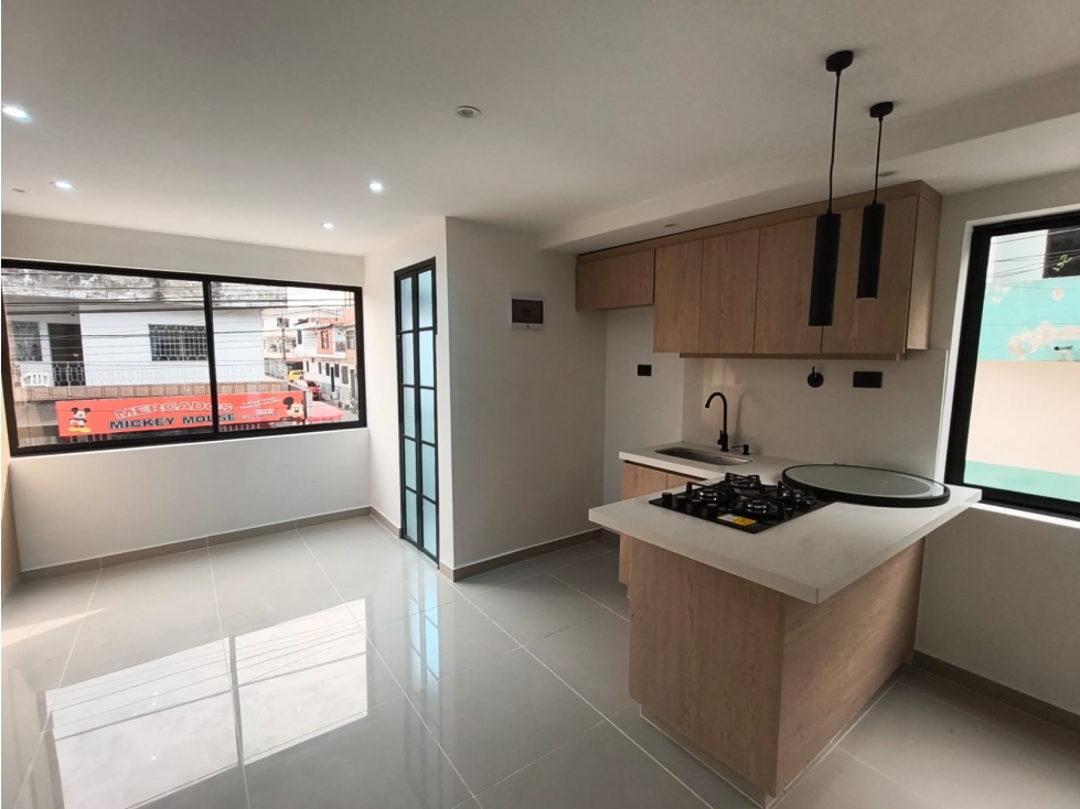 VENDO HERMOSO APARTAMENTO SEGUNDO PISO ESQUINERO EN PEDREGAL — foto 2